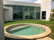 CASA EN RENTA EN YUCATÁN COUNTRY CLUB, UN PISO