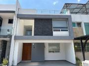 Casa en renta en Zona Cementos Atoyac, Puebla