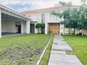 Casa en renta en zona country