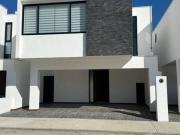 Casa en renta en zona country Villahermosa