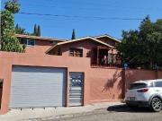 CASA EN RENTA EN ZONA DORADA CON AMPLIO PATIO EN...