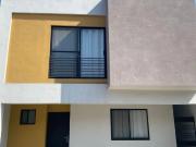CASA EN RENTA EQUIPADA Y AMUEBLADA, DOMINIO CUMBRES LA...
