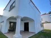 Casa en renta. Fracc. Las Hadas, Zona Country,...