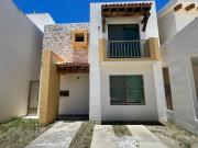 CASA EN RENTA Fracc. Mar azul