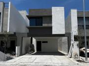 Casa en Renta – Fracc. Reserva Cumbres, Sector Ríos,...