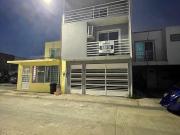 CASA EN RENTA FRACC SANTA AGATA II