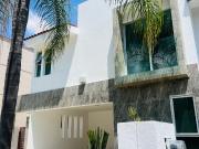 Casa en renta – Fraccionamiento El Manantial...