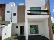 CASA EN RENTA FRACCIONAMIENTO JARDÍN DE LAS FLORES