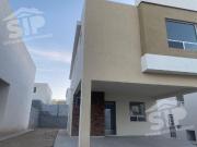 Casa en renta fraccionamiento Rincon del Foret