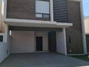 Casa en Renta Fraccionamiento Rivera del Valle al Norte...