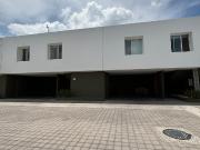 Casa en Renta, Juriquilla Santa Fe. Vigilancia, Cuarto...