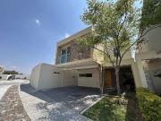 Casa en renta La vista con excedente y en esquina