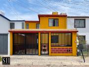 CASA EN RENTA, LOMAS DEL MARQUES, 3 RECAMARAS, ESTUDIO...