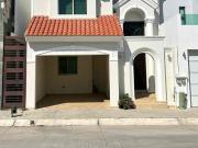 Casa en Renta mensual coto 8 de 3 recamaras 2.5 baños