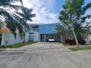 Casa en Renta Merida Privada Monterreal 261