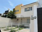 CASA EN RENTA MILENIO III