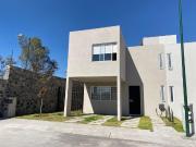 Casa en renta Misión la Joya, cerca Nvo. Hospital...