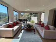 CASA EN RENTA MODERNA CON TERRAZA, VISTA ESPECTACULAR