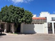 CASA EN RENTA, Nim #1894, Jardines del Bosque