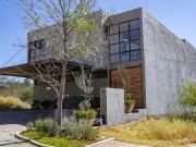 CASA EN RENTA O VENTA, ALTOZANO, EXCELENTE EQUIPAMIENTO,...