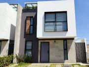 CASA EN RENTA O VENTA FRACC. LA VISTA BOUTIQUE CALIMAYA...