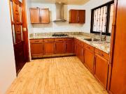 CASA EN RENTA PARA USO COMERCIAL