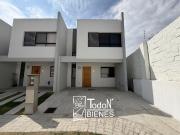 CASA EN RENTA, Parque Santorini, Lomas de Angelópolis...