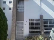 Casa en renta – Privada Ibargoiti, Puerta Navarra, Querétaro