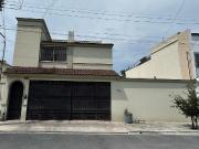 CASA SEMI AMUEBLADA EN RENTA RESIDENCIAL LINCOLN