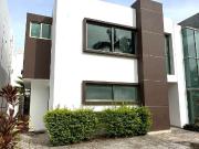 Casa en Renta / Residencial Palmaris