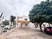 CASA EN RENTA – RESIDENCIAL SENDEROS, CERRADA PONTEVEDRA