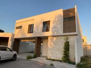 Casa en Renta. Rincón de los Encinos. 2 años de uso