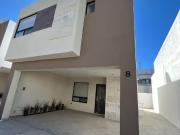 CASA EN RENTA SALTILLO SUR PRIVADAS LOS ALAMOS AMUEBLADA