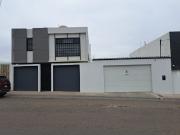 Casa en renta Santa Fe 3ra Sección Tijuana con terreno...