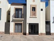 Casa en renta semi amueblada e, Las Provincias...