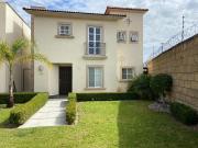 CASA EN RENTA SEMI AMUEBLADA EN SANTA MONICA AL SUR DE...