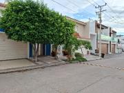 casa en renta semi amueblada en zona recidencial en...