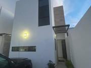 Casa en Renta semiamueblada Marsella III en Playa del Carmen