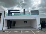 Casa en renta semiamueblada Privada Banus 360 Sección La...