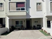 Casa en renta sin amueblar