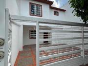 Casa en renta sin muebles 3 recámaras, 3 baños completos