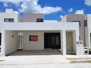 Casa en Renta sin muebles en San Pedro Cholul, Mérida,...