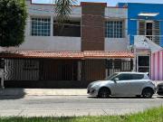CASA EN RENTA SOBRE AVENIDA, FRAC REVOLUCIÓN