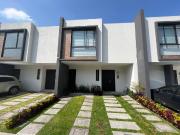 Casa en RENTA Toluca, cercana a Plaza Santín, dentro de...