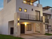 CASA EN RENTA, TORRE DE PIEDRA, BUGAMBILIAS, QUER?TARO