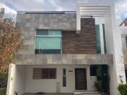 CASA EN RENTA UBICADA EN CLUSTER CAMPECHE LOMAS DE...