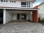 CASA EN RENTA UBICADA EN LA VISTA COUNTRY CLUB CLUSTER...