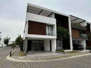 CASA EN RENTA UBICADA EN PARQUE COAHULA LOMAS DE ANGELOPOLIS