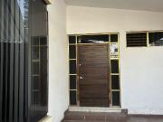 Casa en renta una planta zona Arcos 4 recamaras