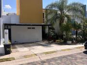 Casa en Renta / Venta en Bosques de Santa Anita